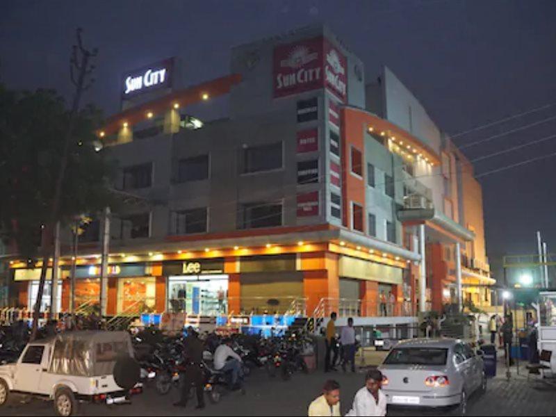Hotel Suncity & Restaurant Hisār エクステリア 写真