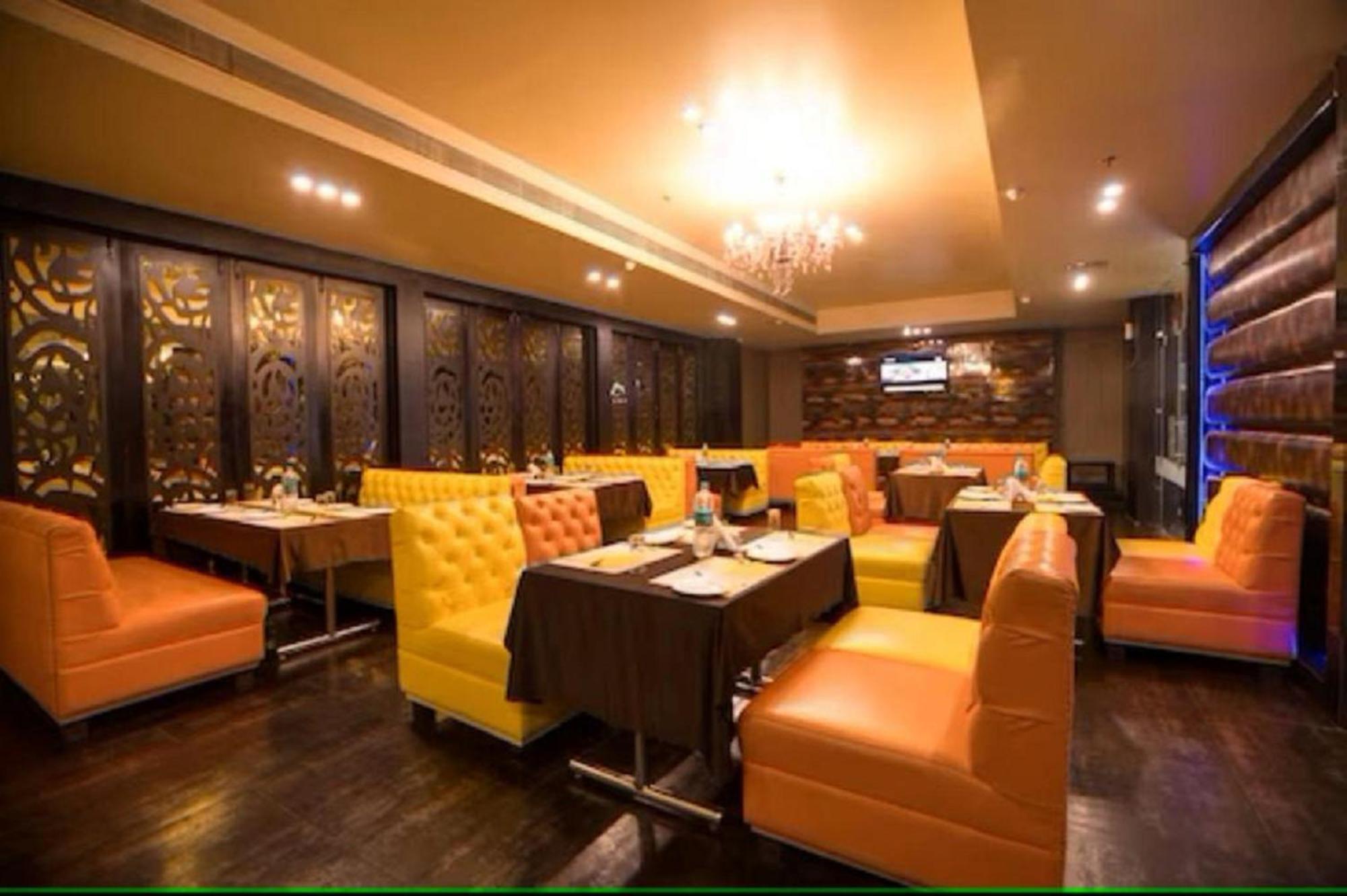 Hotel Suncity & Restaurant Hisār エクステリア 写真