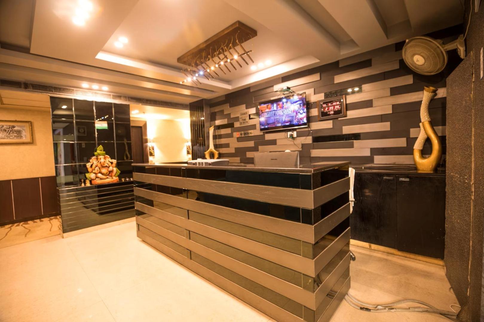 Hotel Suncity & Restaurant Hisār エクステリア 写真
