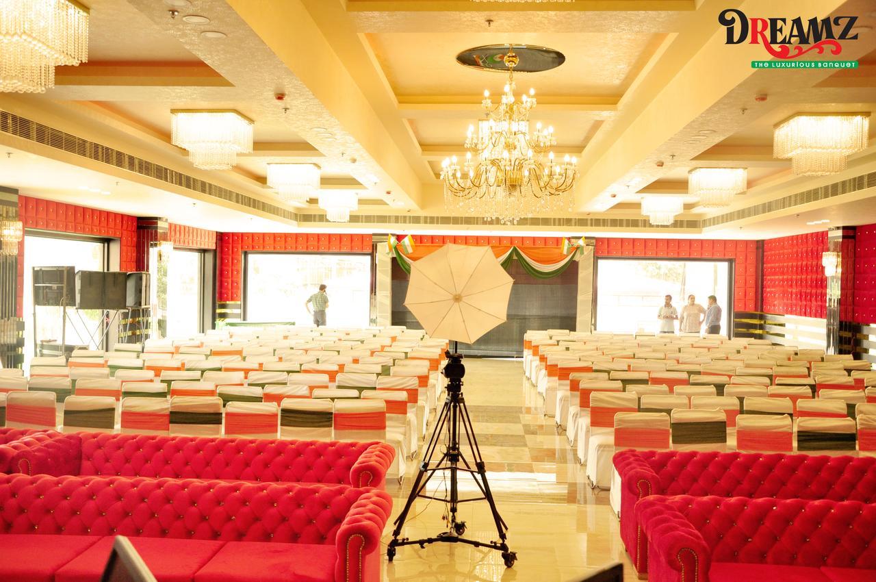Hotel Suncity & Restaurant Hisār エクステリア 写真